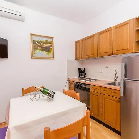 Mateo Apartment