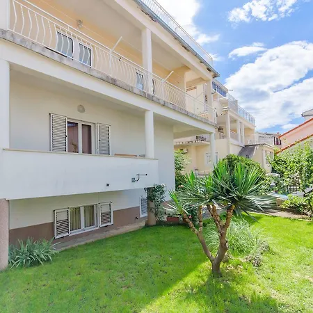 Apartment Mateo *