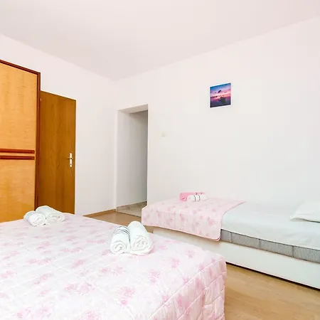 Mateo Apartment *